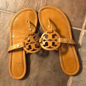 Nude Tory Burch Sandles (size 7)